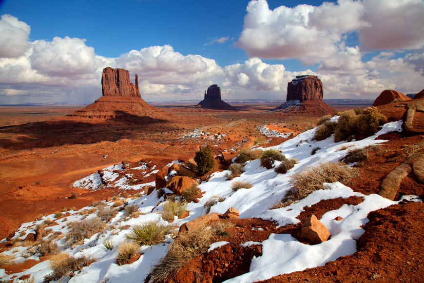 Snow Falls in Saudi Arabia and the Locals Are Loving It Snow Falls in Saudi Arabia and the Locals Are Loving It